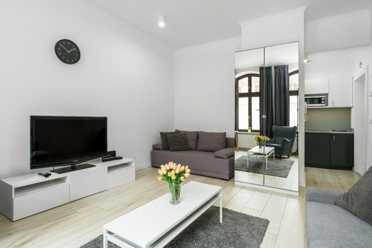 Apartments City Center Saint Wojciech By Renters พอซนาน ภายนอก รูปภาพ