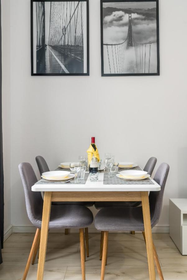 Apartments City Center Saint Wojciech By Renters พอซนาน ภายนอก รูปภาพ